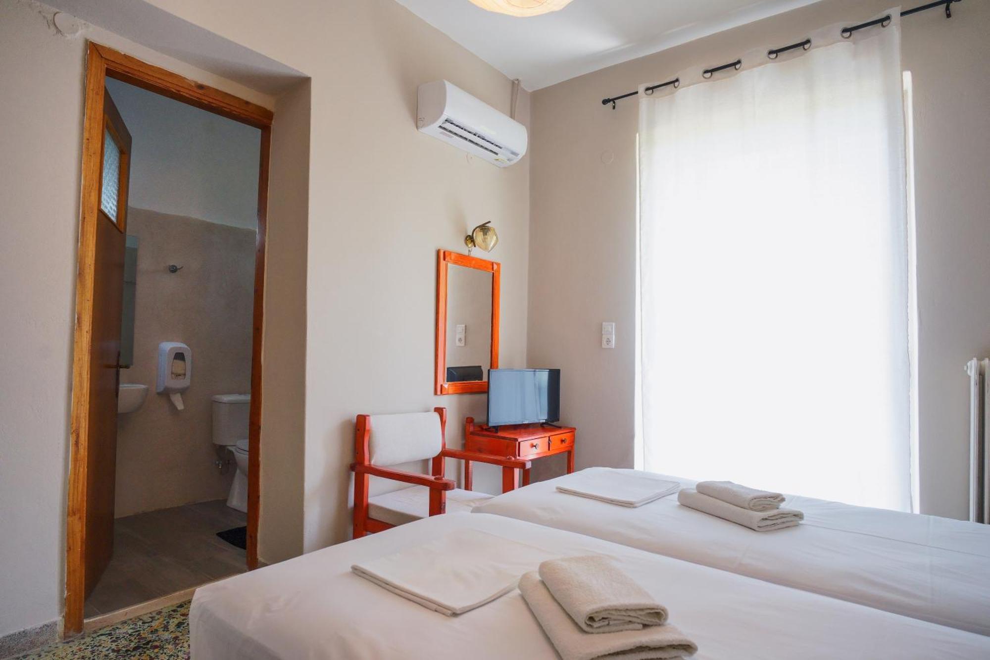 Hotel Korfos - Ξενοδοχείο Κόρφος Renovated Luaran gambar