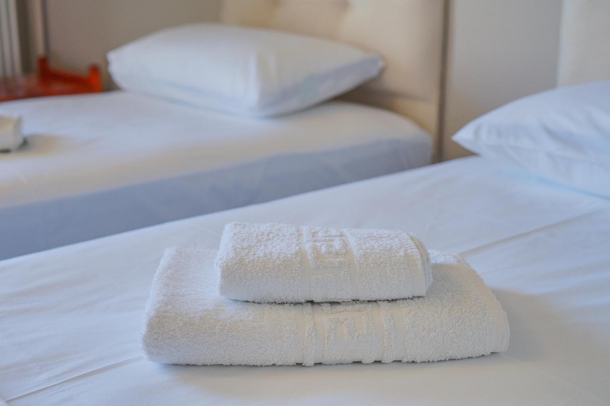 Hotel Korfos - Ξενοδοχείο Κόρφος Renovated Luaran gambar