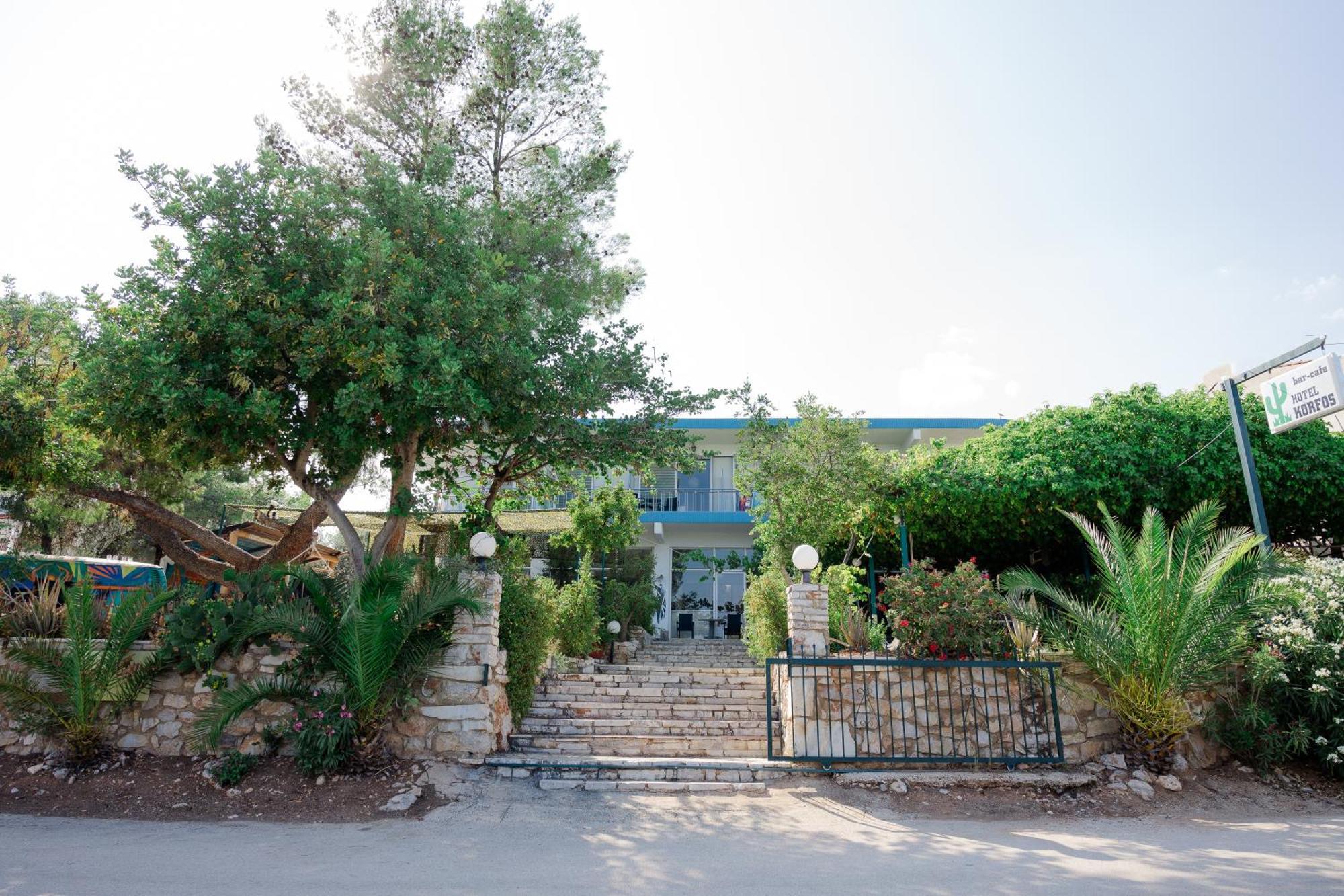 Hotel Korfos - Ξενοδοχείο Κόρφος Renovated Luaran gambar