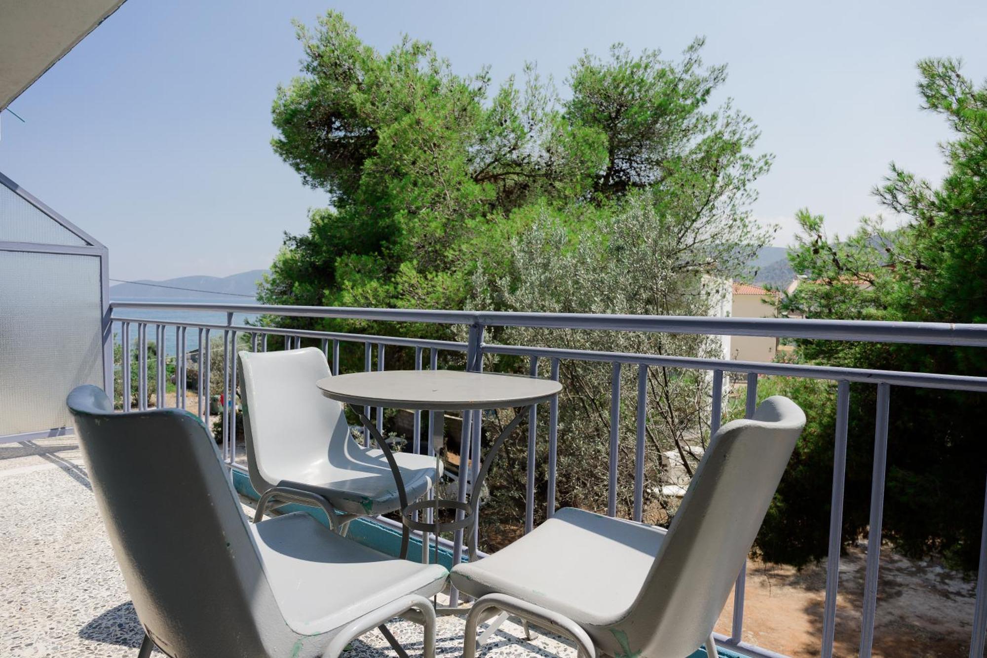 Hotel Korfos - Ξενοδοχείο Κόρφος Renovated Luaran gambar
