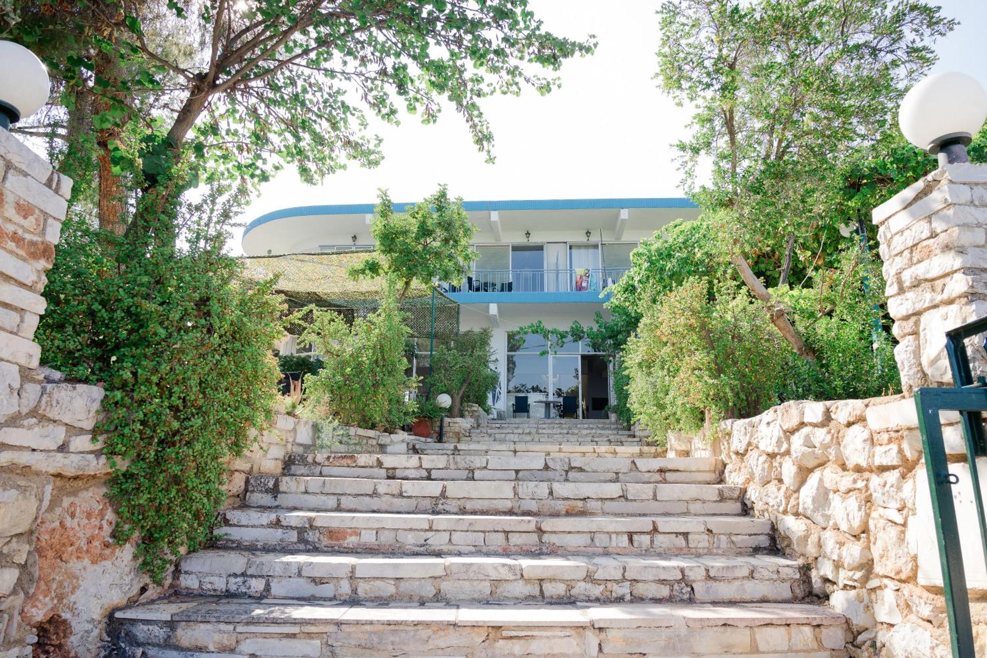 Hotel Korfos - Ξενοδοχείο Κόρφος Renovated Luaran gambar